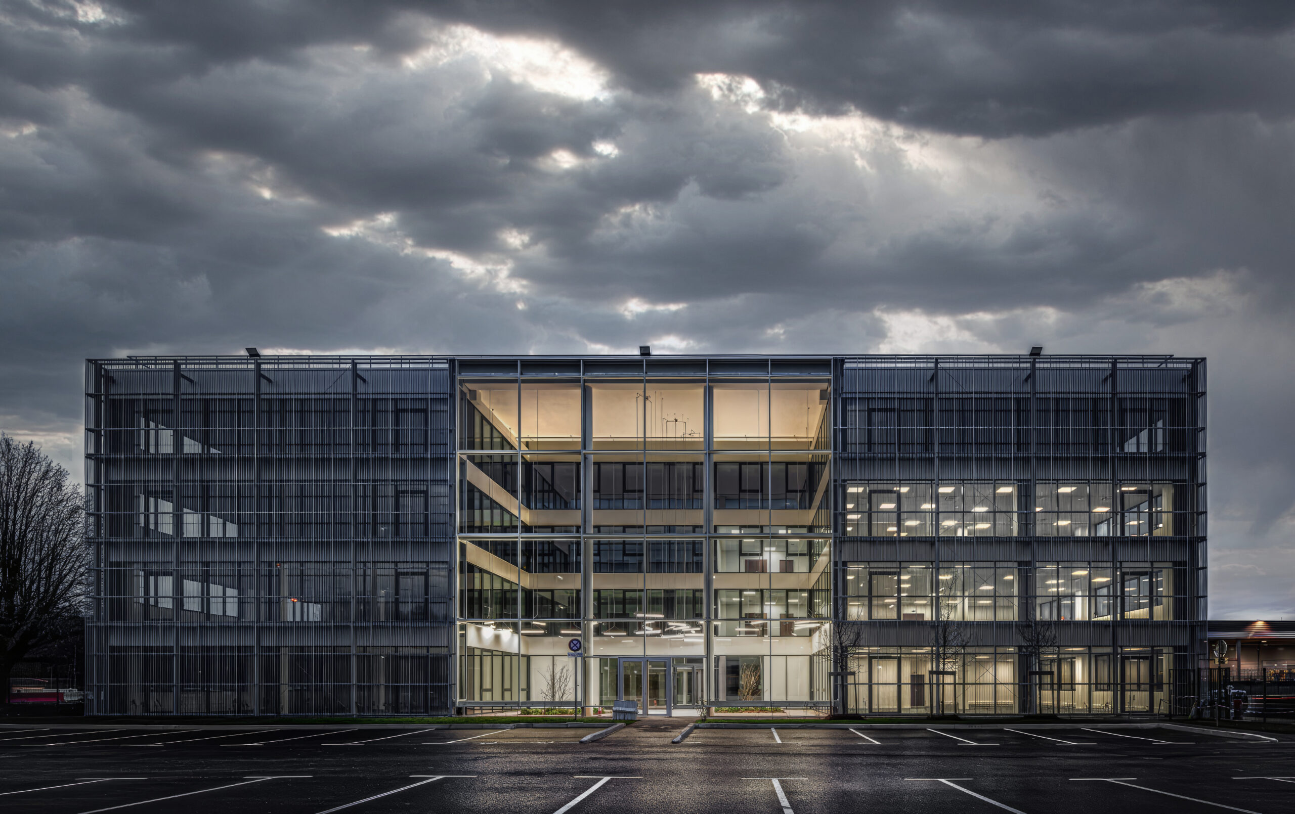 Gare de Fret à Paris Aéroport CDG . ADP CS4